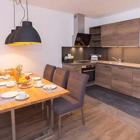 Schoenblick Residence Apartments - 600M Air Line To Areit Gondel Station Appartamento *