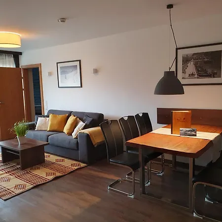Schoenblick Residence Apartments - 600M Air Line To Areit Gondel Station