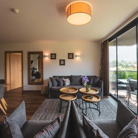 Schoenblick Residence Apartments - 600M Air Line To Areit Gondel Station 公寓