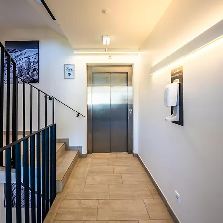 Schoenblick Residence Apartments - 600M Air Line To Areit Gondel Station *